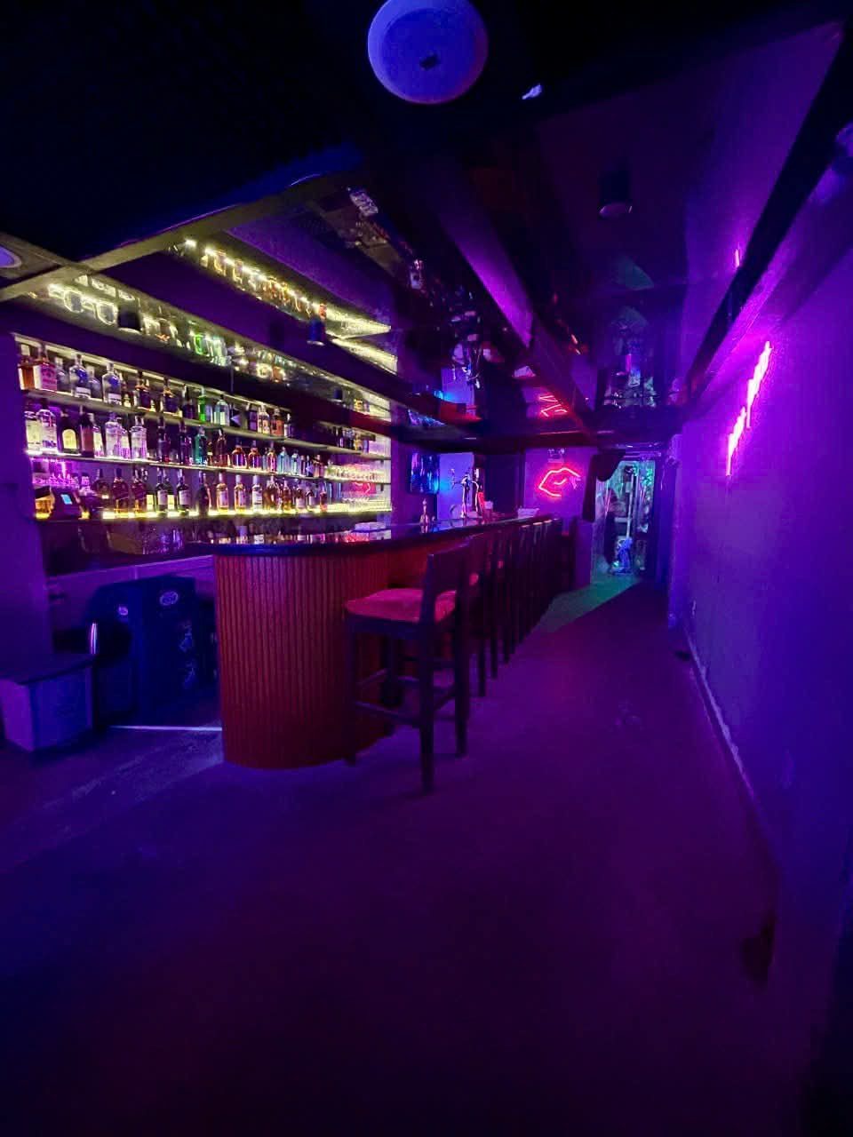 Chị mới mắc bệnh nền ko có sk cần sang lại quán bar tây khu thảo điền. 3