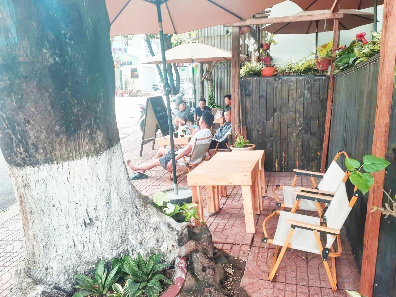 Mình cần sang lại quán Cafe tại 189 Nguyễn Thị Minh Khai ,P Thành Công, BMT. 3