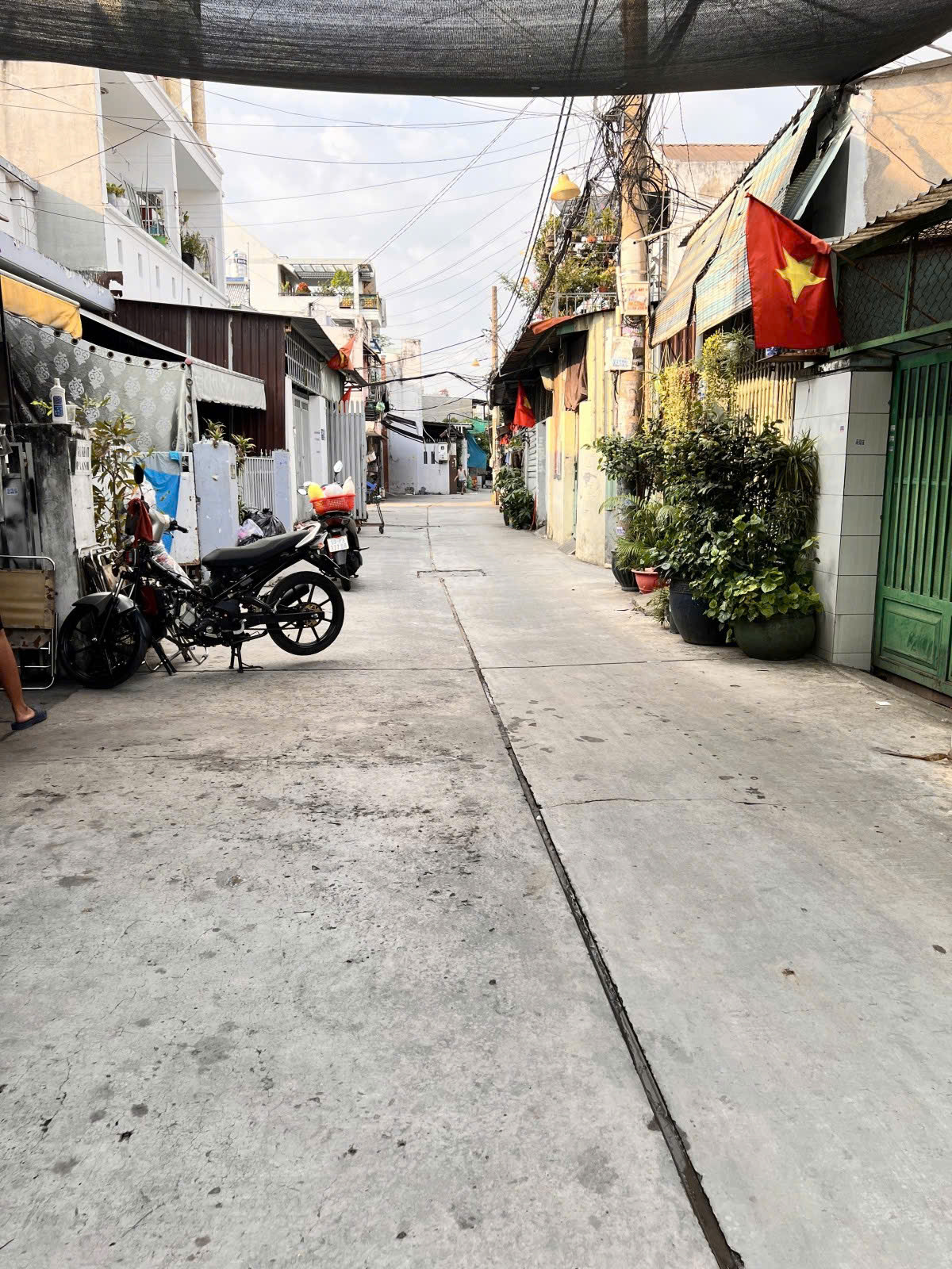 MẶT TIỀN ĐƯỜNG HXH SỐ 13A GIÁP LÊ THÚC HOẠCH 21M2 2 TẦNG SHR CHỈ 2.69 TỶ 6