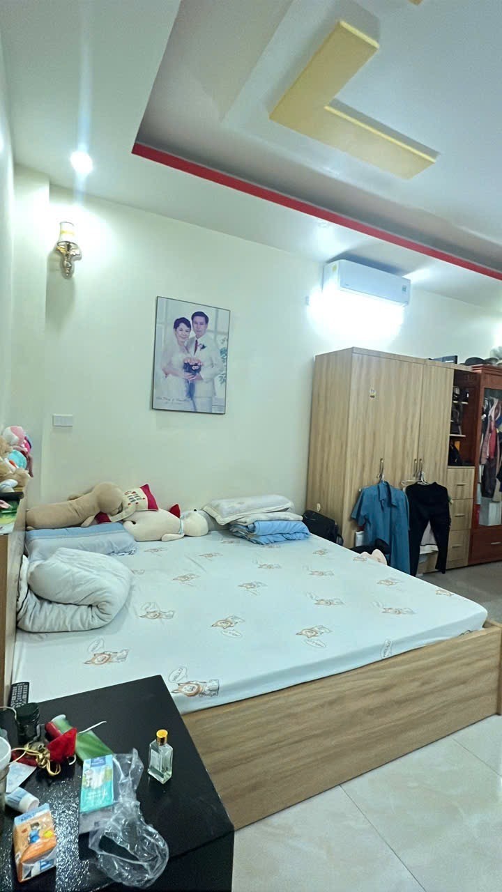 Bán nhà đường số 6, Phường Linh Xuân, Thủ Đức, TP HCM. DT 104 m2, 3 tầng, 4PN. Giá  6.95  tỷ, SH. 4