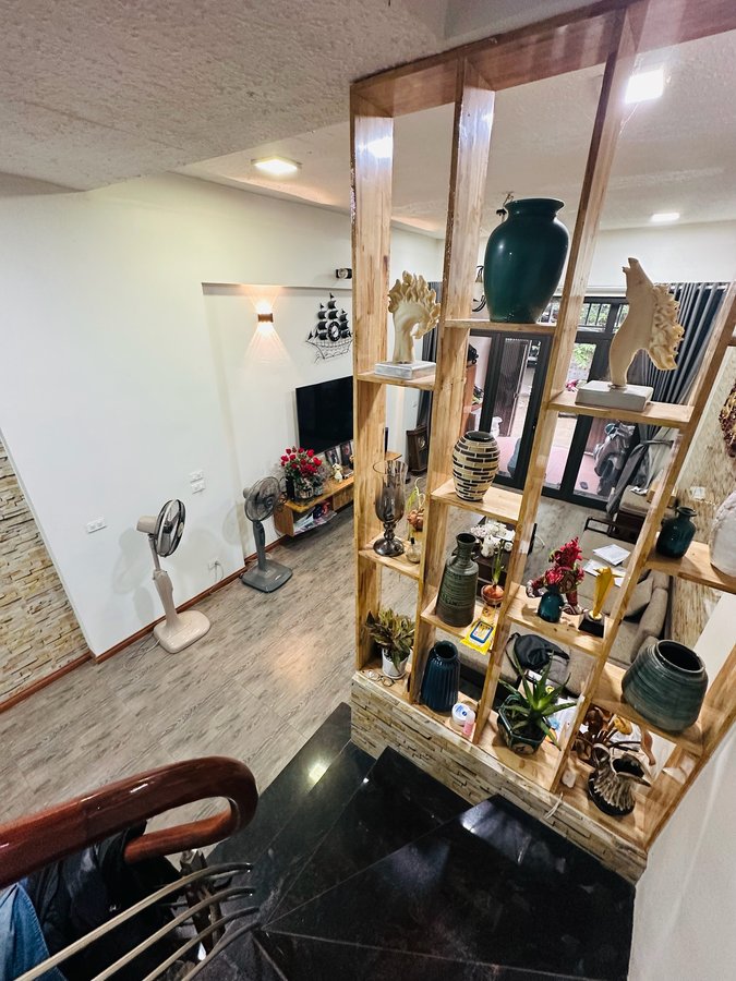 BÁT KHỐI LONG BIÊN-NHÀ MỚI ĐẸP-76Mx4T 14xTỶ-ÔTÔ VÀO NHÀ-MẶT NGÕ THÔNG KINH DOANH 2