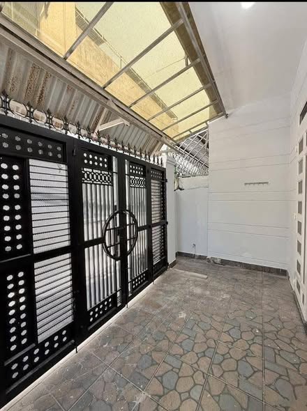 11TR , NHÀ MỚI- ĐẸP 1 TRỆT 1 LẦU, 2PN, NGAY CHỢ HIỆP BÌNH. 2