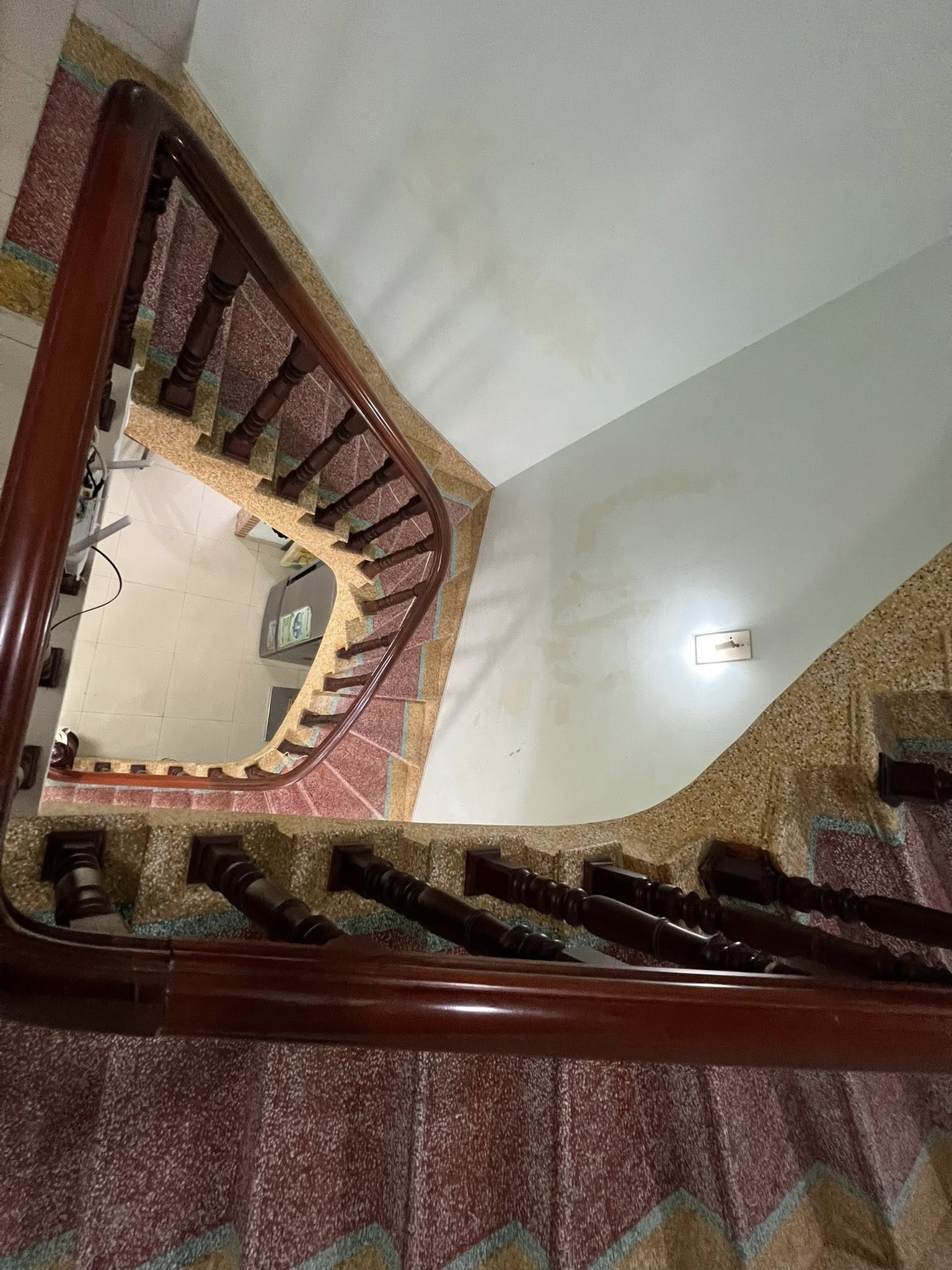 Bán căn nhà mặt phố Khu Đông Nam Cường, TP HD, 72m2, 4 tầng, 5 ngủ, 3 vs, mt 4m, 5.x tỷ 8