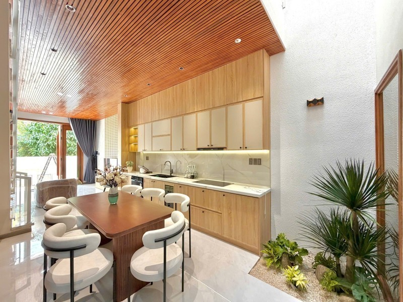 Bán nhà Trần Đình Tri 70m2 2 tầng 2 mê đúc full nội thất giá 4.88 tỷ sát biển 2