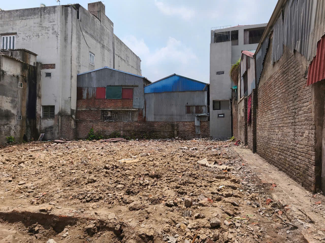 bán gấp đất hương mạc ô to 7 chỗ 2.250 tỷ