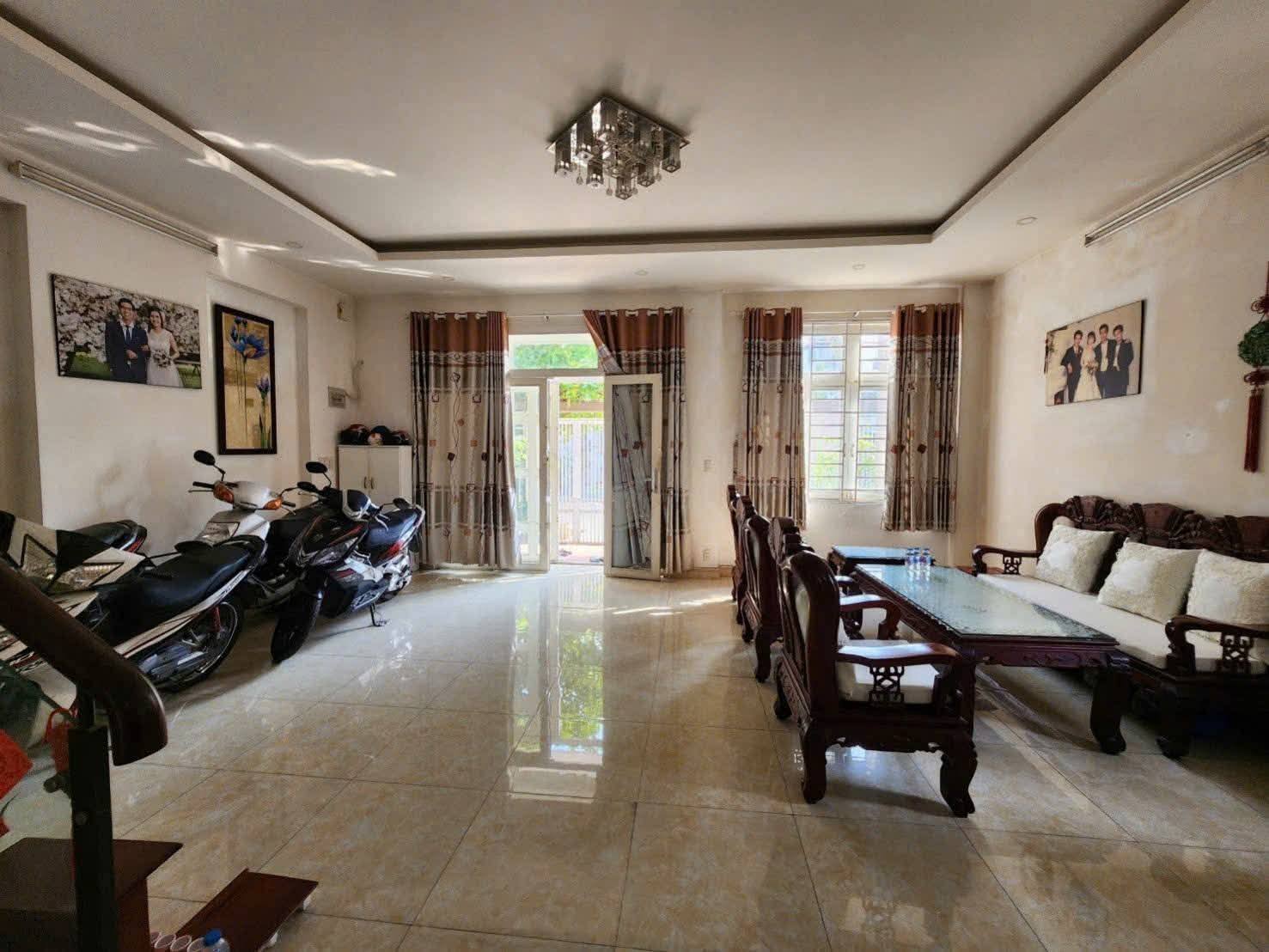 CHO THUÊ BIỆT THỰ KDC HỒNG LONG HIỆP BÌNH THỦ ĐỨC 10M x 20M TRÊT 1 LẦU GIÁ 26TR 5