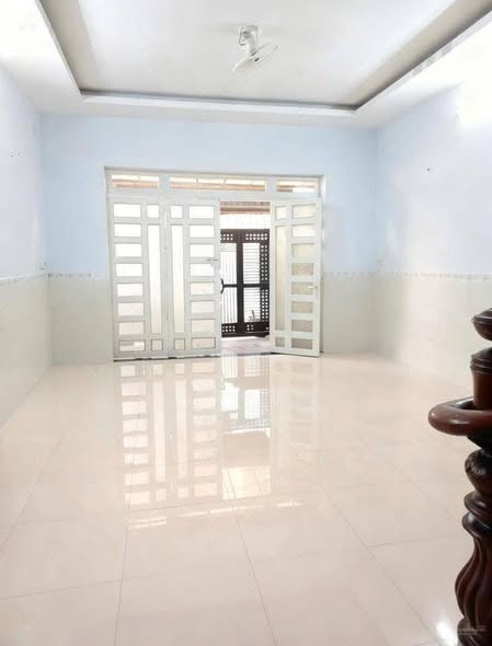 11TR , NHÀ MỚI- ĐẸP 1 TRỆT 1 LẦU, 2PN, NGAY CHỢ HIỆP BÌNH. 3