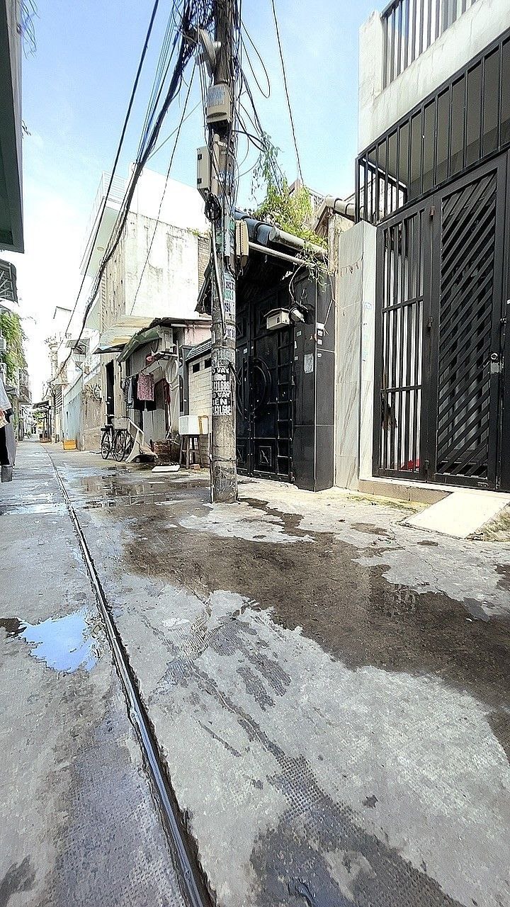 HÀNG HIẾM VƯỜN LÀI 23M2 NHÀ ĐÚC 2 TẦNG SHR GIÁ NHỈNH 3 TỶ 8