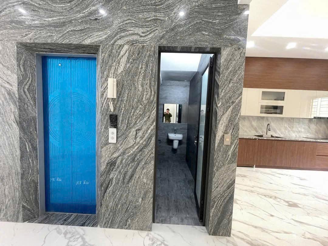 Bán nhà 4 tầng 75m2, có thang máy mặt tiền 5m, KĐT An Phú, ph Tân Bình, TP HD 9