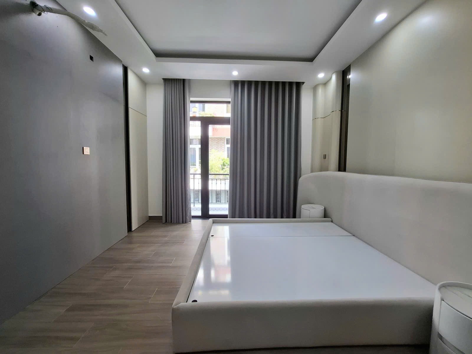 MẶT TIỀN HẺM XE TẢI HUỲNH THIỆN LỘC 52M2 5 TẦNG THANG MÁY CHỈ 10.6 TỶ 8