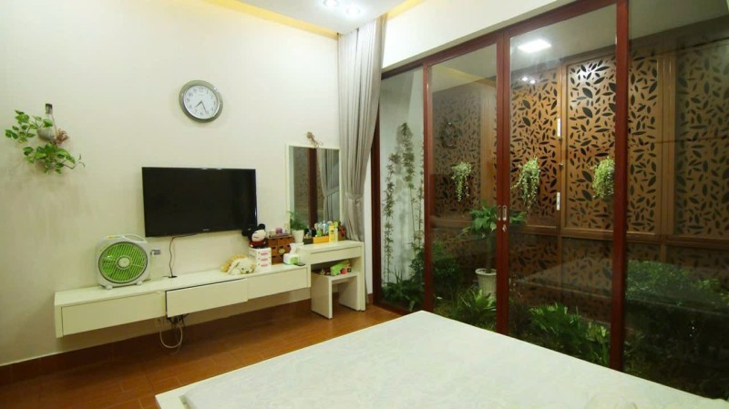 Bán nhà đường số 1, Phường Trường Thọ, Thủ Đức, TP HCM. DT 60m2, 4 tầng, , sổ hồng. Giá  7.5 tỷ - 4