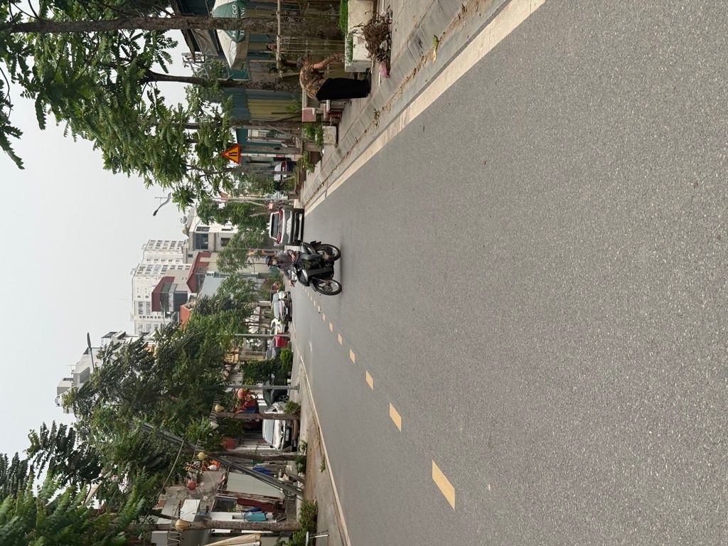 Bán nhà c4 khai sơn ngọc thuỵ, 35m x 3m8 vỉa hè kinh doanh 3