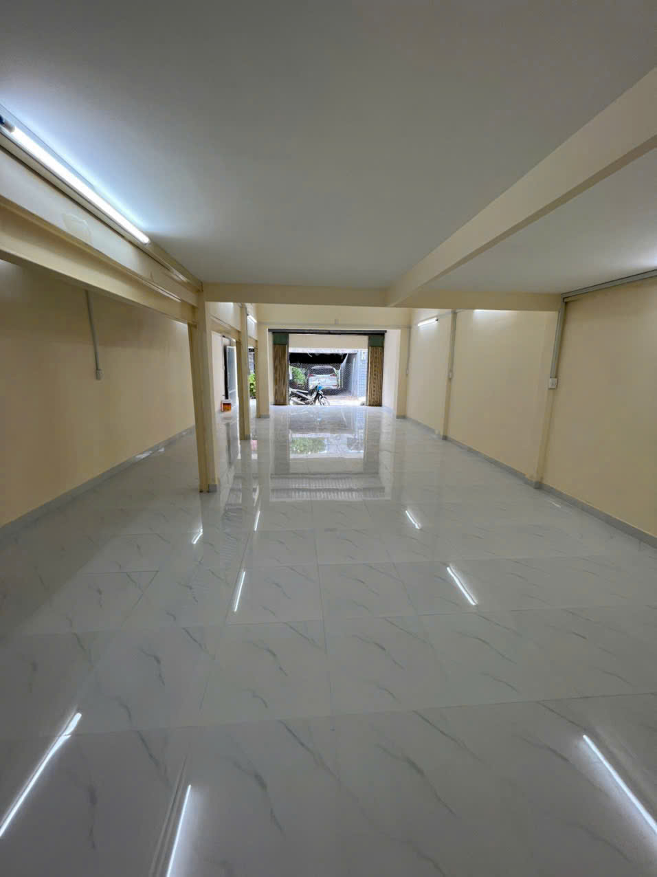 NGUYÊN CĂN HẺM XE TẢI ĐƯỜNG SỐ 38 TRỆT TRỐNG SUỐT 100M2 -1 LAU -2PN GIÁ 14TR 4