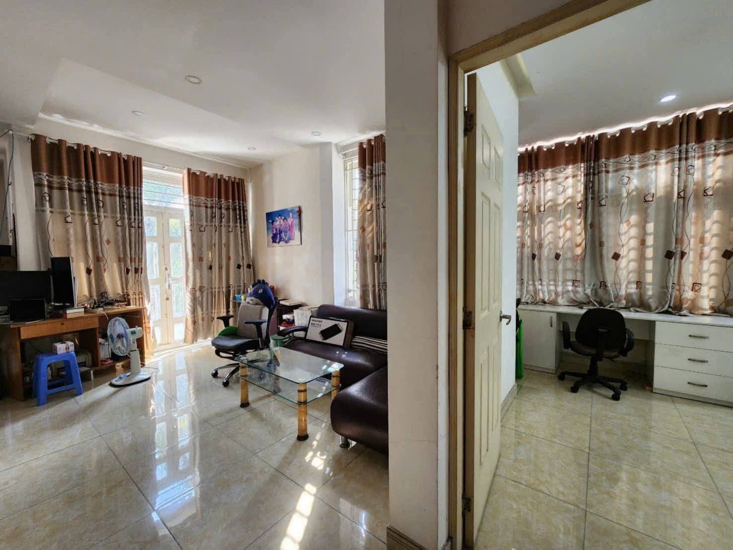 CHO THUÊ BIỆT THỰ KDC HỒNG LONG HIỆP BÌNH THỦ ĐỨC 10M x 20M TRÊT 1 LẦU GIÁ 26TR 6