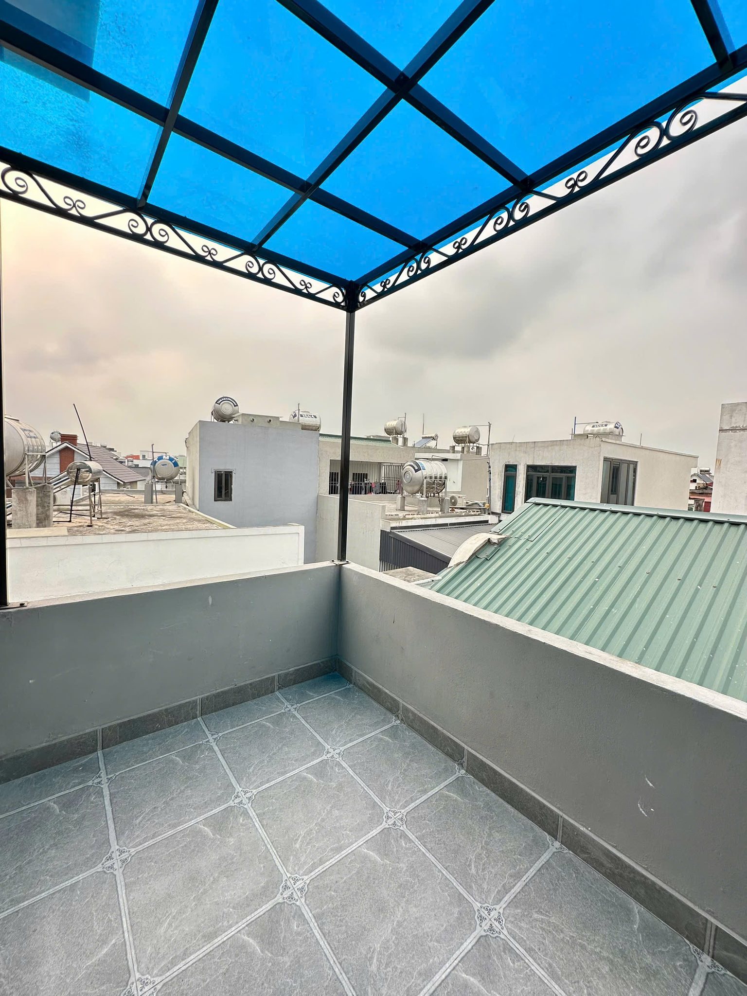 Bán căn nhà 4 tầng ngõ đường Điện Biên Phủ, ph Bình Hàn, TP HD, 41m2, mt 5.2m, 3 ngủ, 3 vs 10