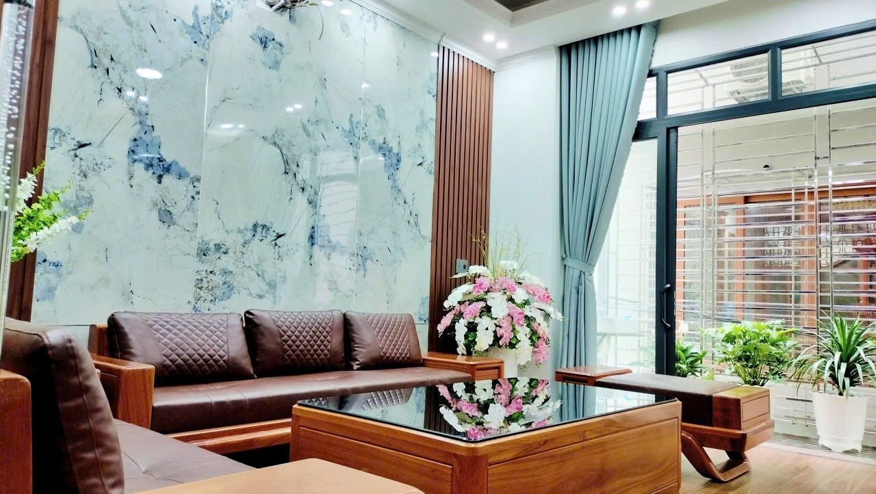 Bán nhà 4 tầng thang máy đẹp, KĐT An Phú, ph Lê Thanh Nghị, TP HD, 67.5m2, 4 ngủ, gara oto 10