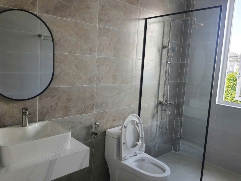 Bán nhà đường số 6, Phường Linh Xuân, Thủ Đức, TP HCM. DT 104 m2, 3 tầng, 4PN. Giá  6.95  tỷ, SH. 5