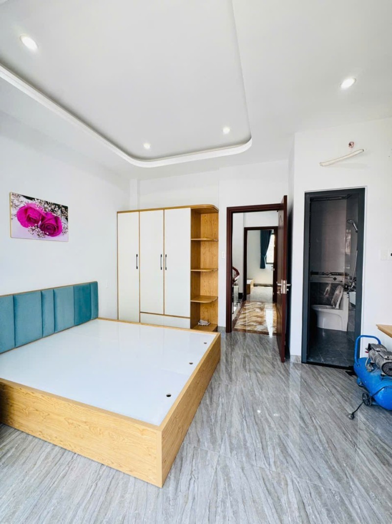 Bán nhà Lã Xuân Oai, Long Trường, Q9, Thủ Đức, TP HCM. DT 54m2, 4 tầng, SHR - Giá  6.7 tỷ 4