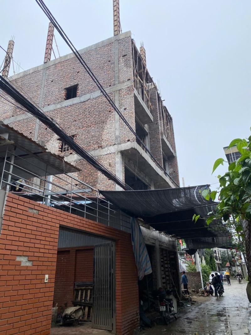 SIÊU PHẨM NGỌC THỤY – 8 TẦNG THANG MÁY – Ô TÔ TRÁNH – KINH DOANH ĐỈNH 5