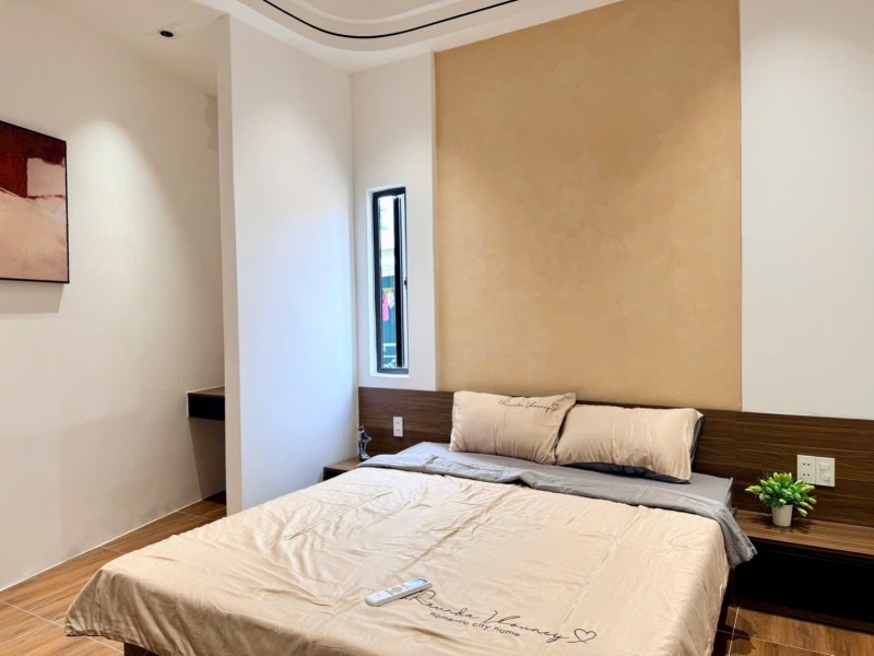 Nhà lô góc mặt tiền Nguyễn Thiếp, 103m2, giá 17,5 tỷ, gần sông Hàn, sát Euro Village 2