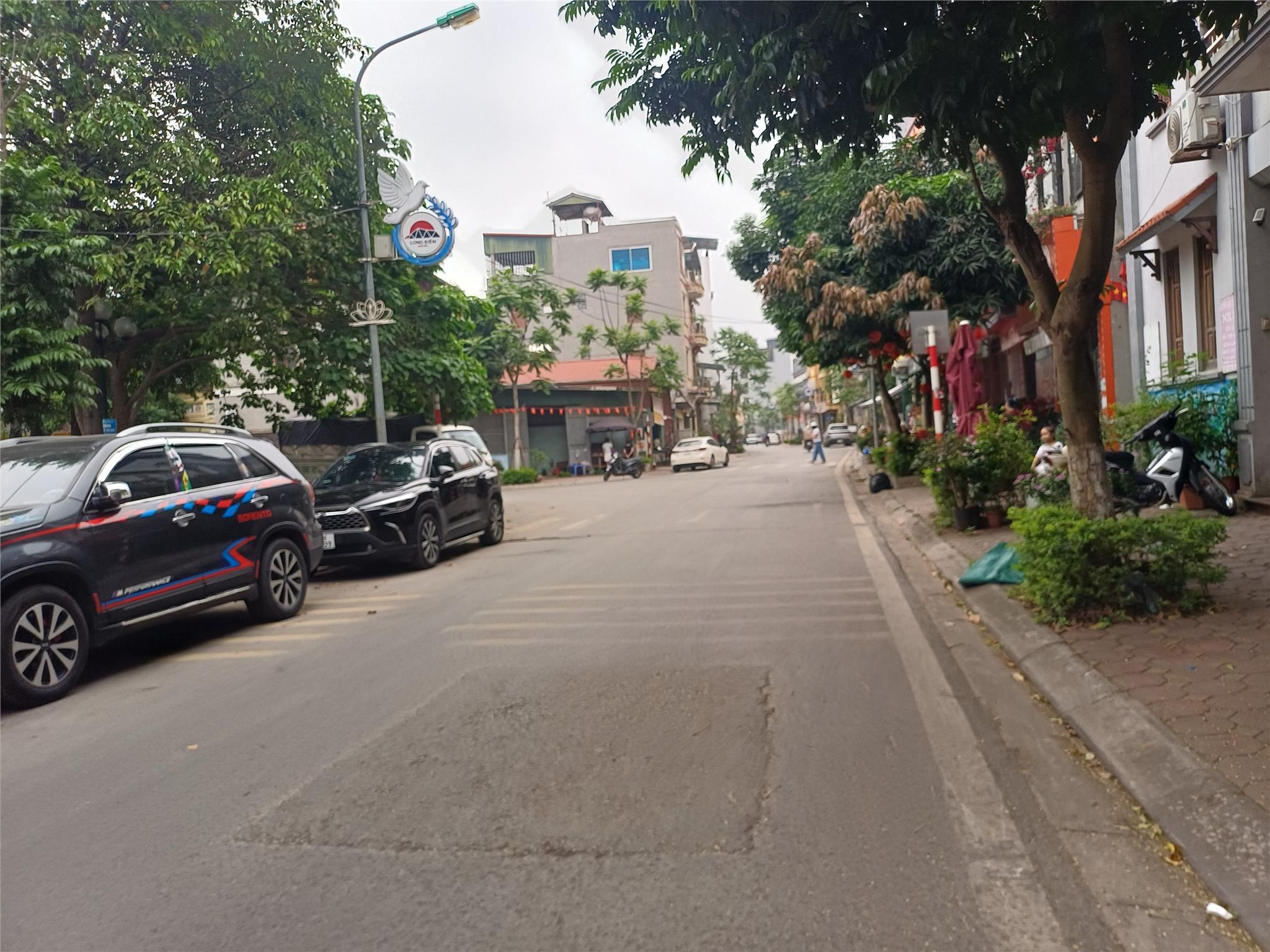 NHÀ MỚI ĐẸP HÀNG XÓM VINHOME – FULL NỘI THẤT -  Ô TÔ ĐỖ CỔNG HƠN 6 TỶ