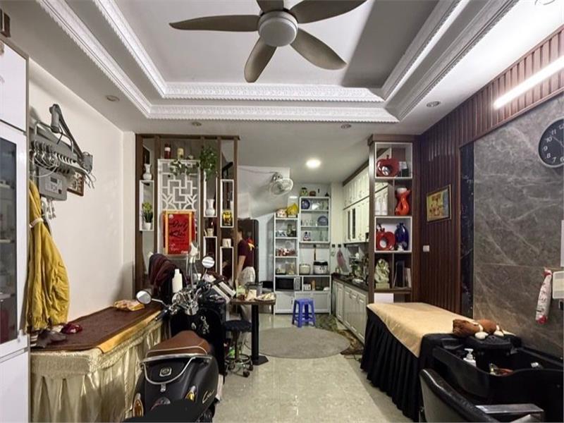 SIÊU PHẨM NHÀ ĐẸP – HIẾM - BÁN GẤP 5 TẦNG – VỪA TIỀN – Ô TÔ VÀO  NHÀ – 8 TỶ 2