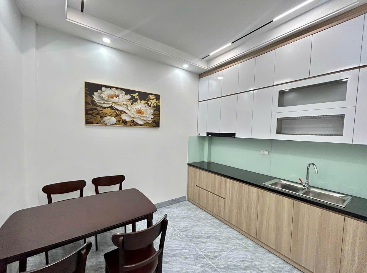 BÁN NHÀ SÀI ĐỒNG LONG BIÊN - Ô TÔ SÁT NHÀ NGÀY ĐÊM - 5 TẦNG 3 NGỦ NỘI THẤT ĐẸP -  6.5 TỶ 3