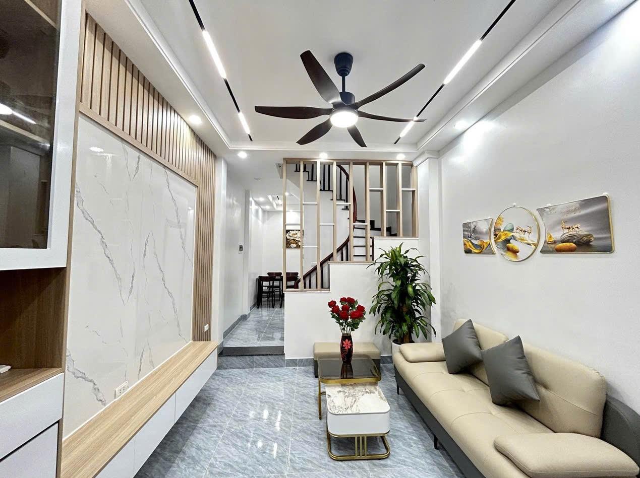 BÁN NHÀ SÀI ĐỒNG LONG BIÊN - Ô TÔ SÁT NHÀ NGÀY ĐÊM - 5 TẦNG 3 NGỦ NỘI THẤT ĐẸP -  6.5 TỶ 2