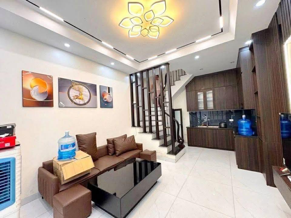 Cần Bán Nhà Thanh Am, Phường Việt Hưng, Long Biên 33m2, 5T chỉ 6,85 tỷ