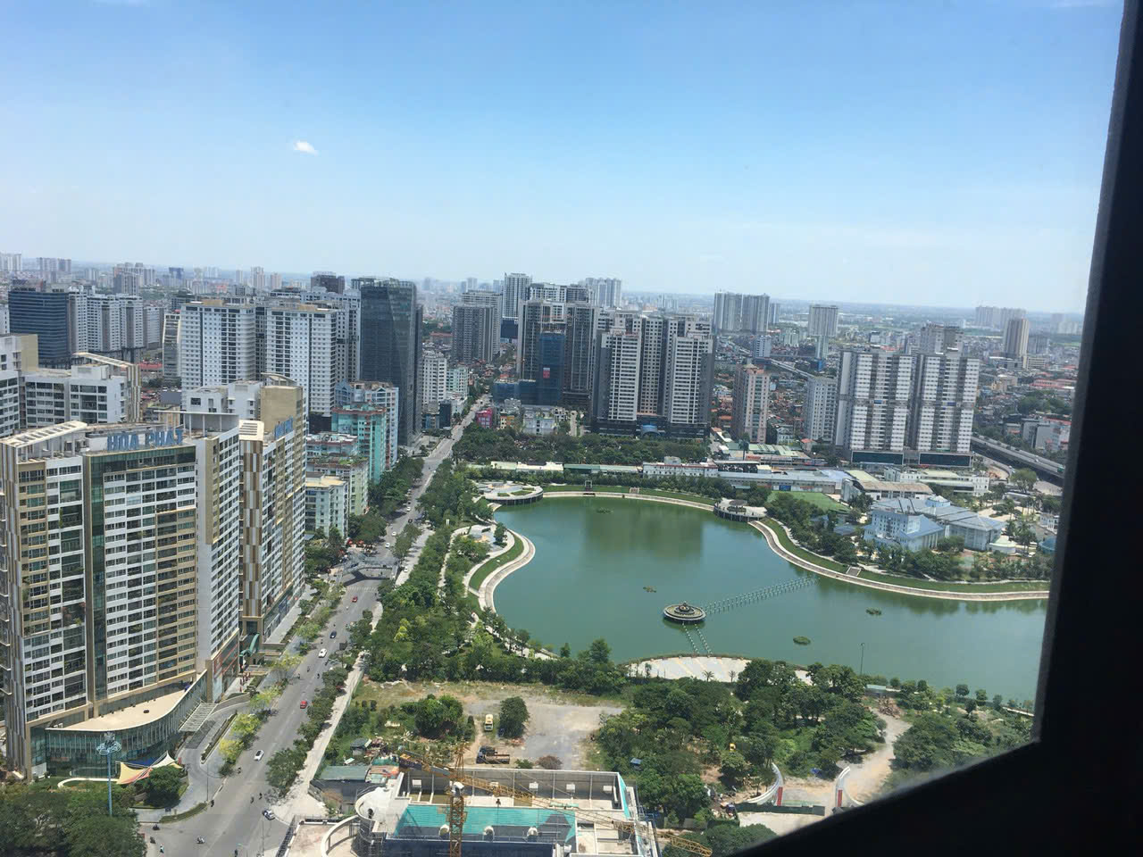 Bán căn VIEW HỒ 3PN-90m2 tại Vinhomes D'Capitale -  TÒA C7