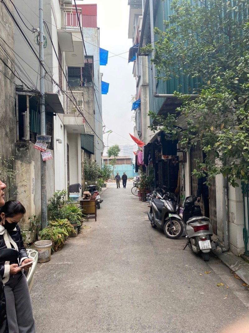 BÁN NHÀ LÝ SƠN – LONG BIÊN  Ô TÔ QUA – GIÁ MỀM 2