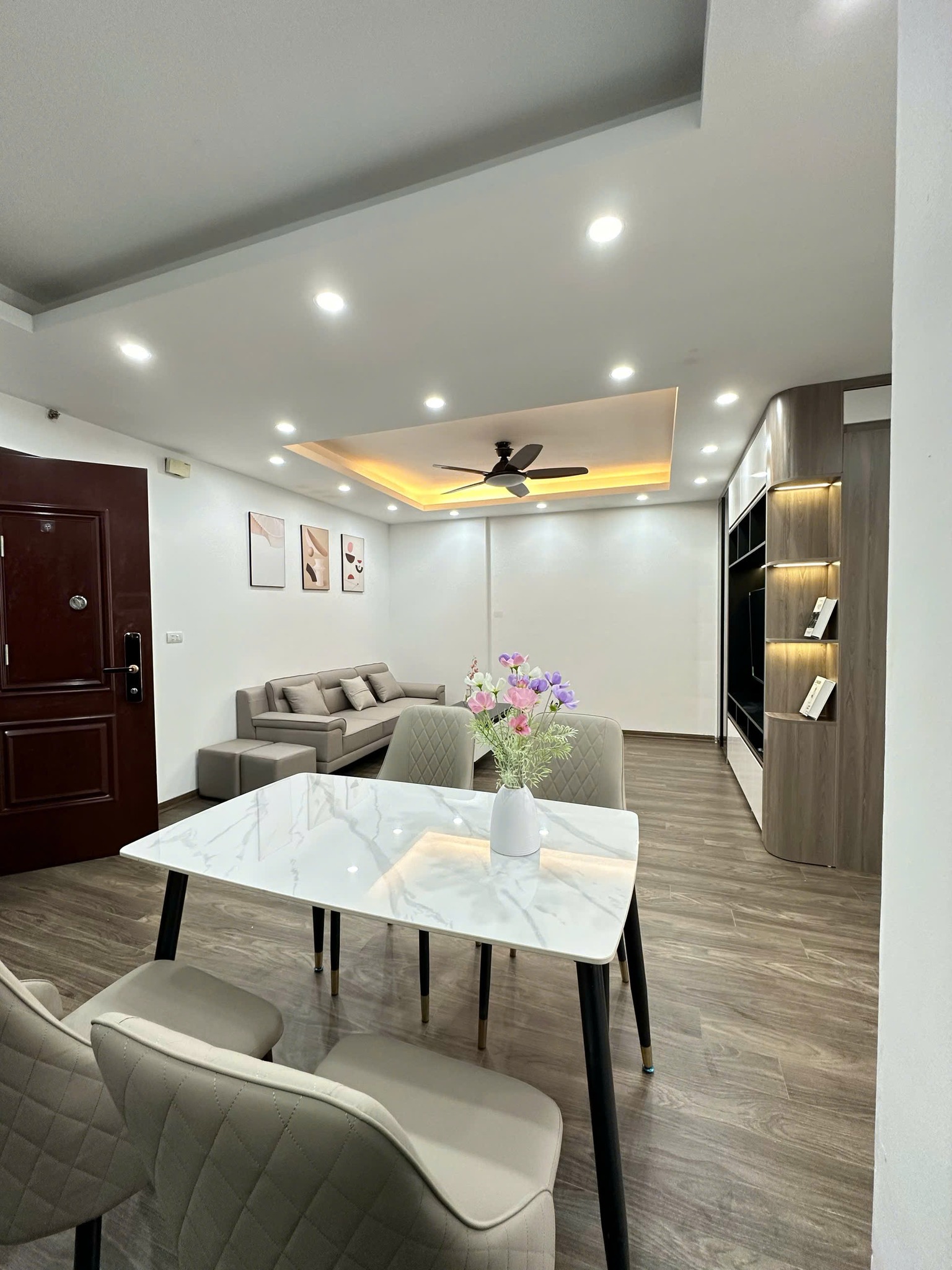 Siêu Phẩm Vip. Bán Chung Cư Berriver Nguyễn Văn Cừ, Long Biên, 120m2 giá 11,8 tỷ 2