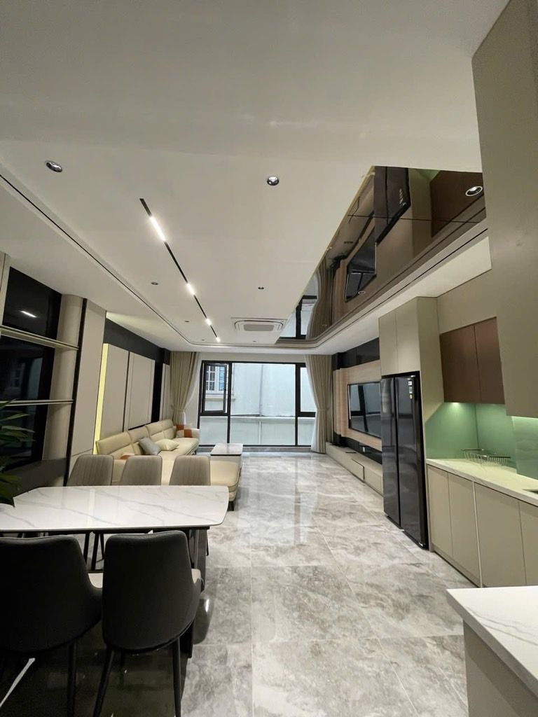 Bán nhà 50m x 6T Nguyễn Văn Cừ, oto vào nhà, ngõ thông, full nội thất chỉ hơn 16 tỷ còn tl 3