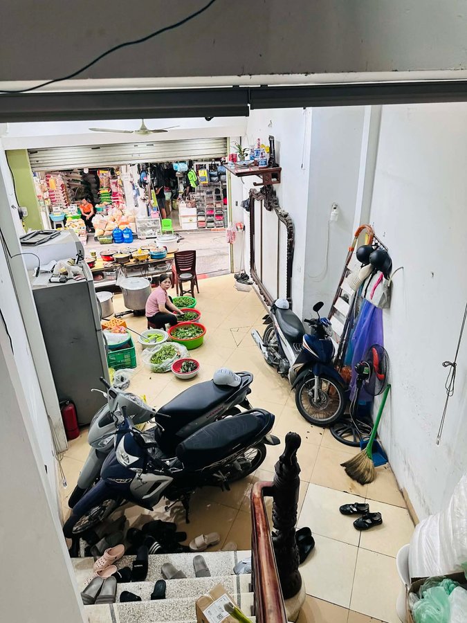 Bán Nhà Đường 8/3. 43m2.  5 tầng. mặt tiền 4.2m. giá đẹp 16 Tỷ Hai Bà Trưng Hà Nội 3