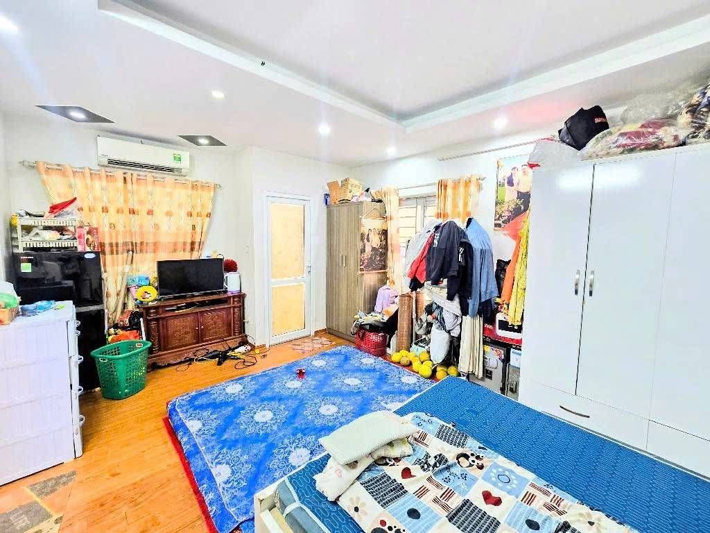 Cần bán Nhà mặt tiền đường Ngũ Nhạc, Phường Vĩnh Hưng, Diện tích 32m², Giá 6.7 Tỷ 2