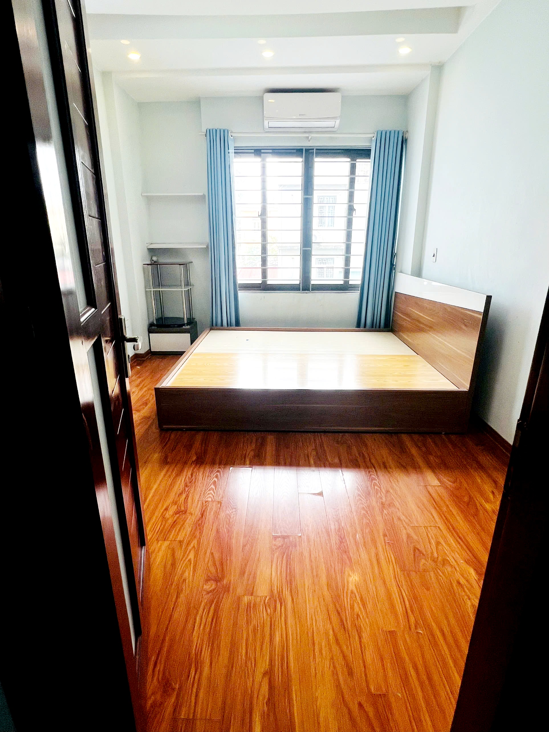 Bán Nhà Thịnh Liệt 30m2. 5 tầng. mặt tiền 3m. Giá 8.2 tỷ Hoàng Mai Hà Nội 4