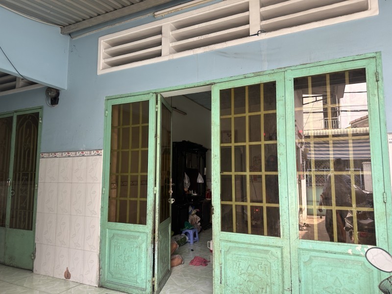 Bán nhà, đường số 4, Phường Linh Xuân, Thủ Đức, TP HCM. DT 155m2, 6PN. Giá 6,4 tỷ.