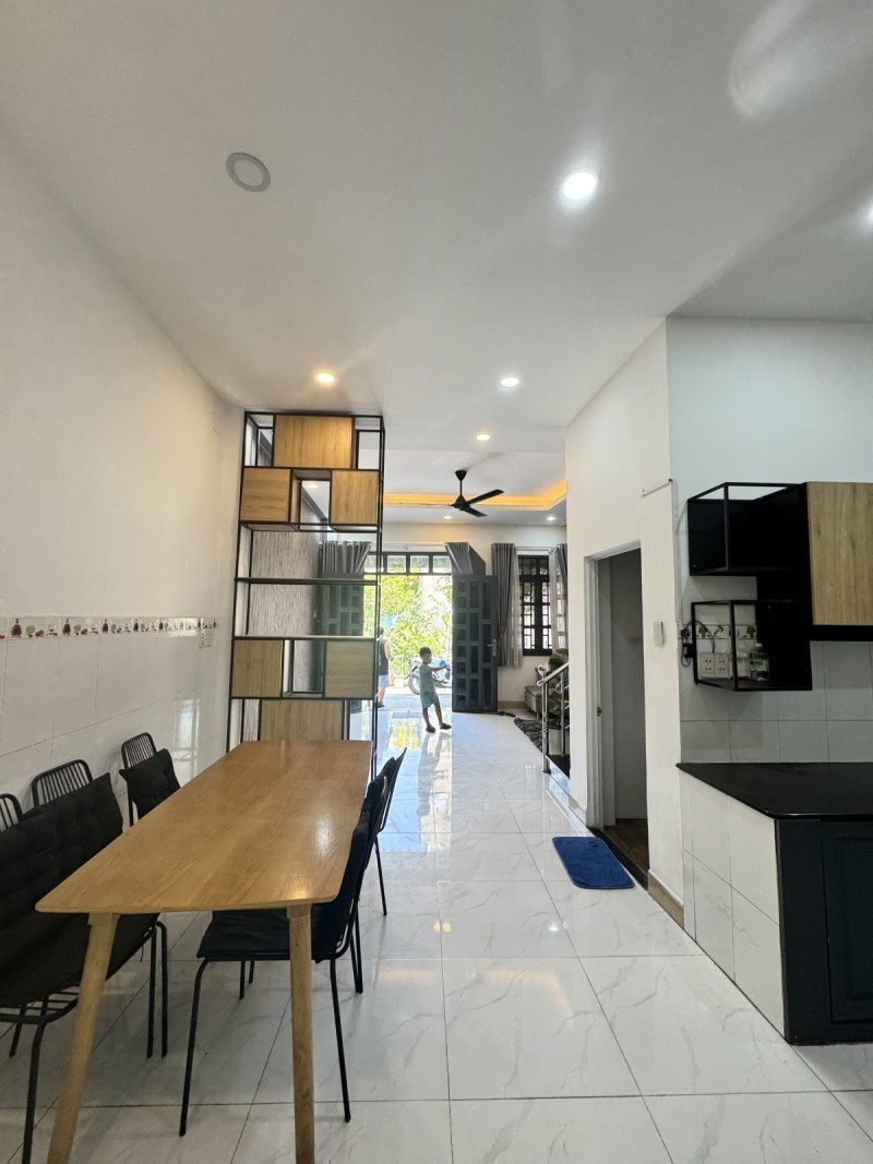 Bán nhà đường Tây Hoà, Phước Long A, Q9, Thủ Đức, TP HCM. DT 52m2, 2 tầng, 3PN, Giá  5.6 tỷ, SHR - 2