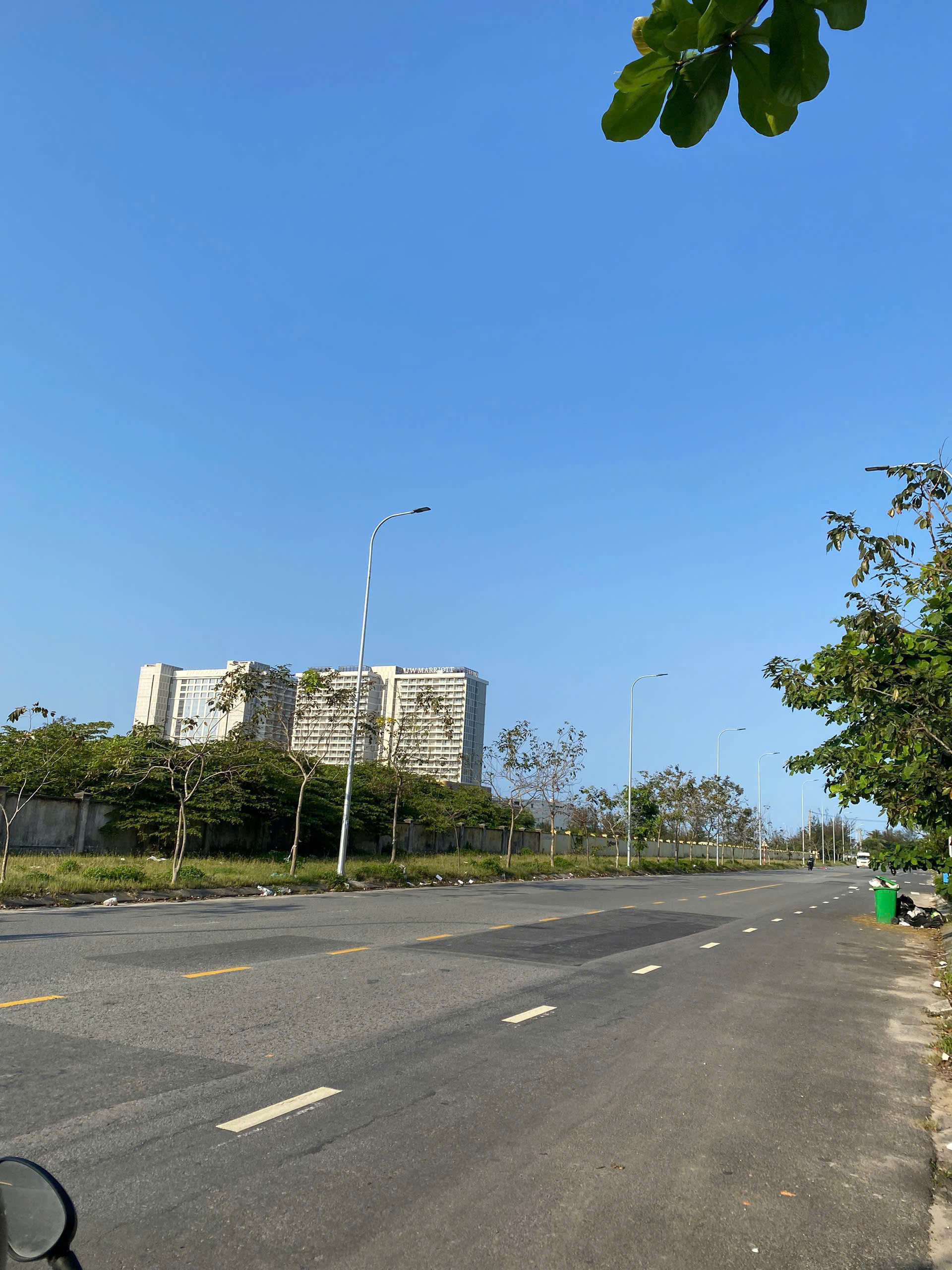 180m2/ 21,5 tỷ Nhà 2 Tầng,Đường Nguyễn Đức Thuận rộng 15m lề 9m, sát Biển Sơn Thủy,H:Bắc 2