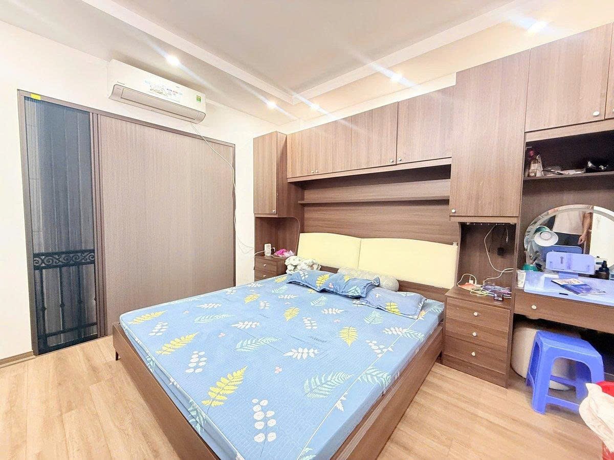 Bán Nhà Phan Kế Bính 33m2.  5 tầng. mặt tiền 5.5m. Giá 10.5 tỷ Ba Đình Hà Nội 2