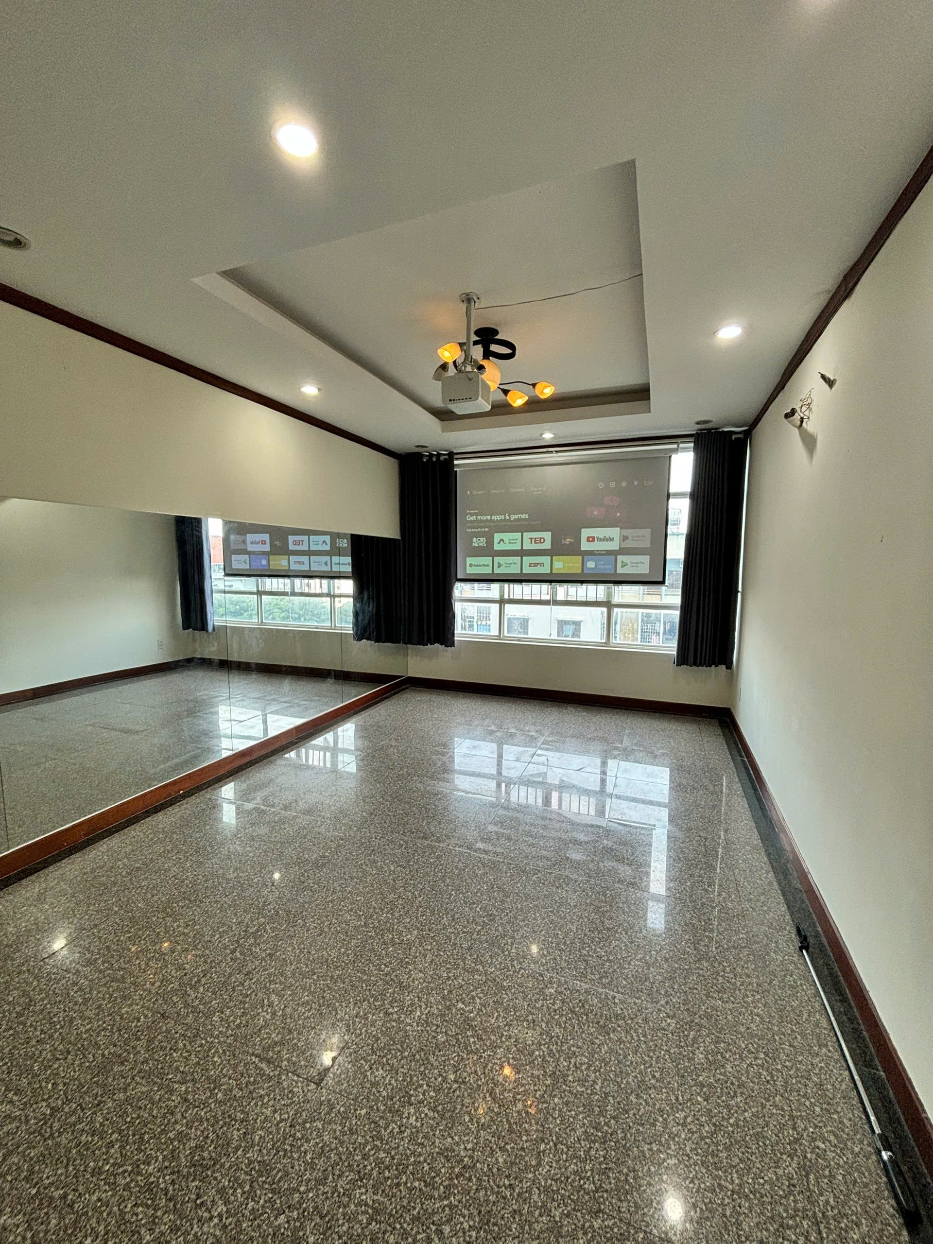 Cần cho thuê căn hộ Hoàng Anh Giai Việt Quận 8,  Dt : 115m2, 2PN, 2WC, Giá : 12 tr/th,