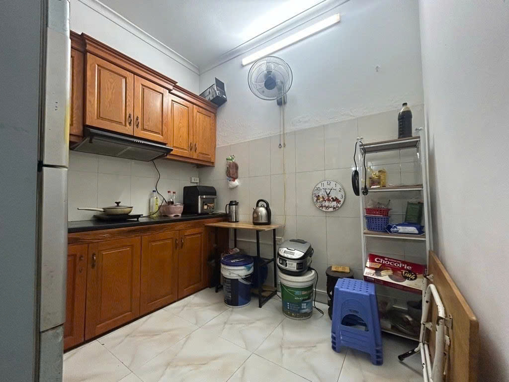 Cần bán Nhà mặt tiền đường Đông Thiên, Phường Vĩnh Hưng, Diện tích 32m², Giá 3.15 Tỷ 2