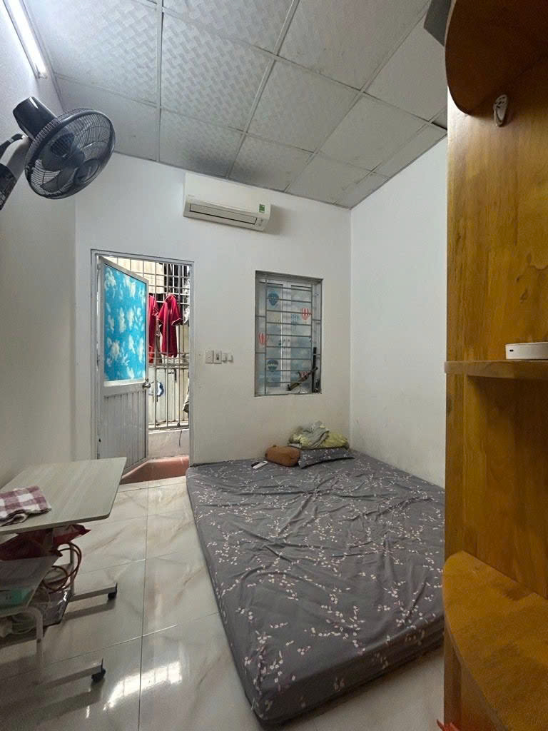 Cần bán Nhà mặt tiền đường Đông Thiên, Phường Vĩnh Hưng, Diện tích 32m², Giá 3.15 Tỷ 3