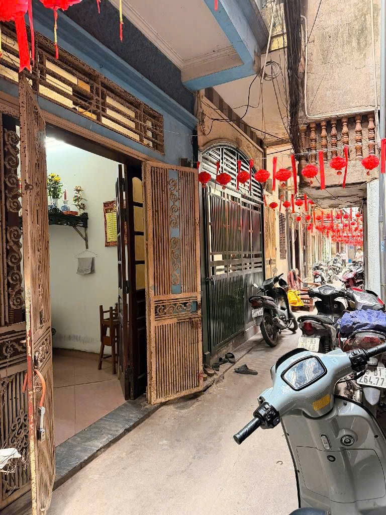 Cần bán Nhà mặt tiền đường Bạch Mai, Phường Bạch Mai, Diện tích 37m², Giá 8.68 Tỷ 2