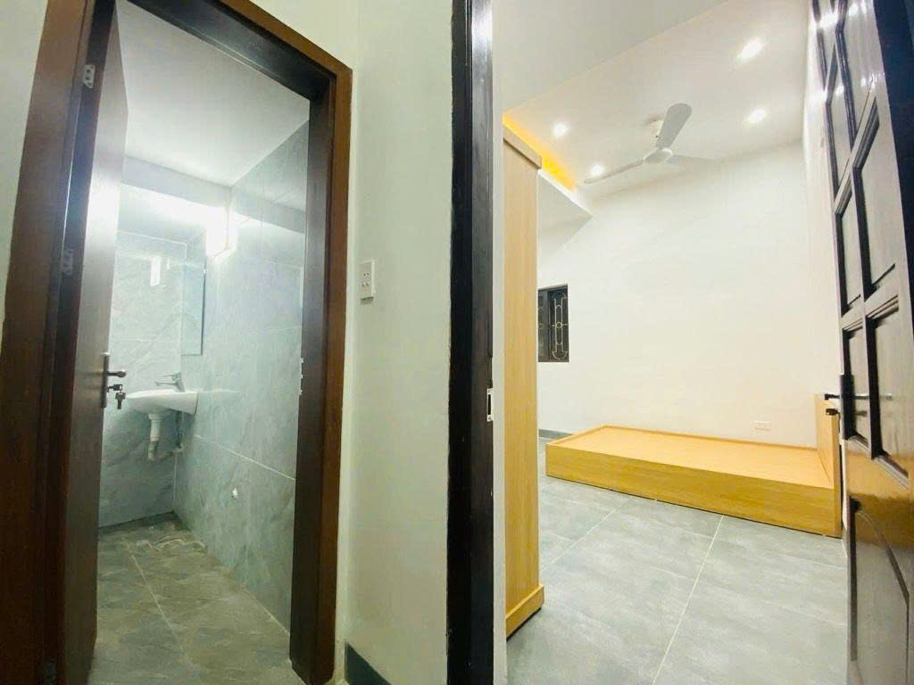 Cần bán Nhà mặt tiền đường Hoàng Mai, Phường Hoàng Văn Thụ, Diện tích 59m², Giá 15.9 Tỷ 2