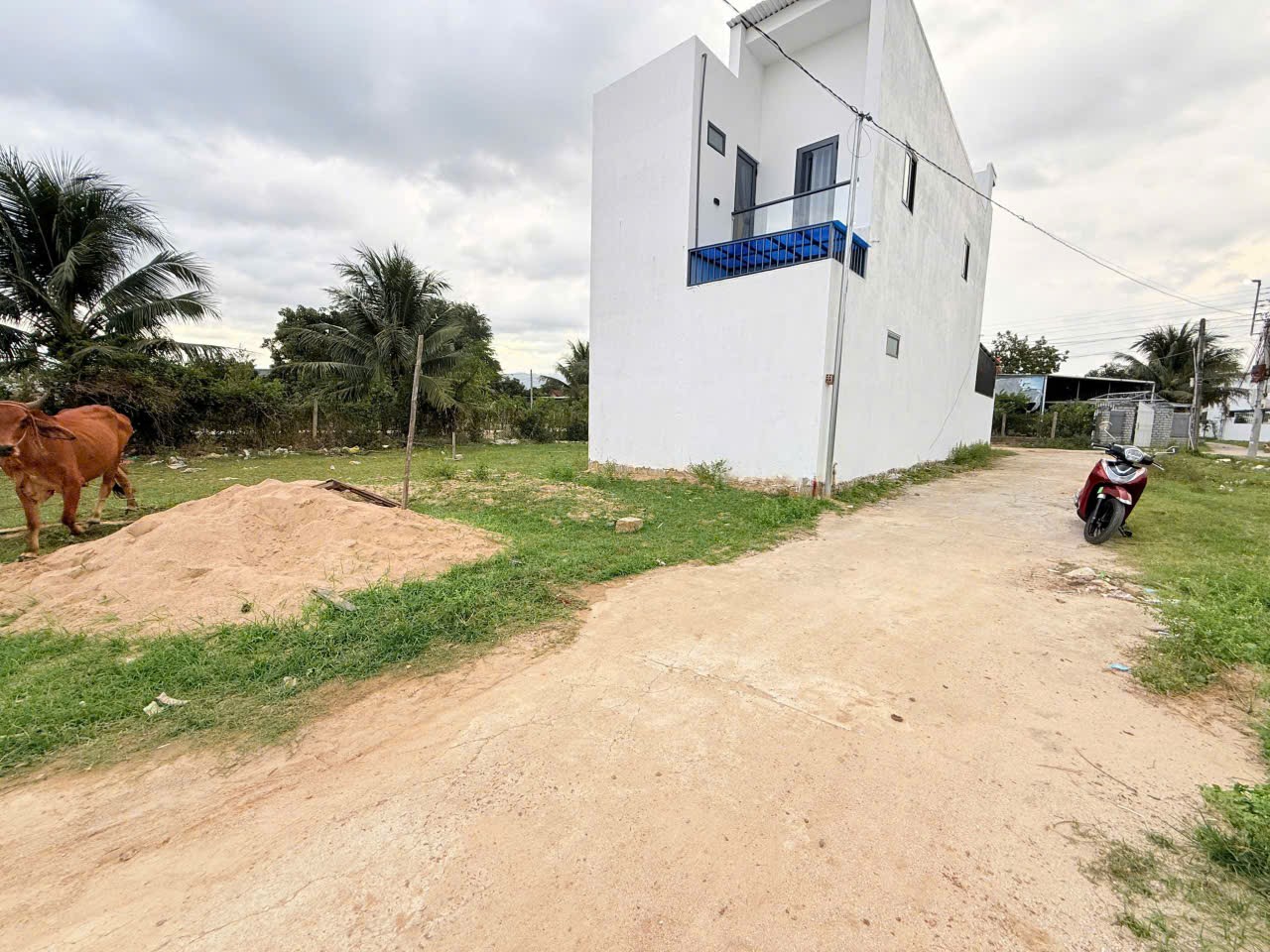 Bán đất Diên Lạc full thổ cư giá rẻ - hẻm đường Tổ 7-8-9 đối diện Uỷ ban xã đi vào 6