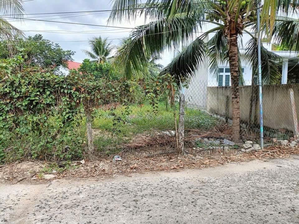 Bán đất Diên Lâm sau lưng Uỷ ban cũ gần cầu Phú Cốc - đường thông ô tô thoải mái