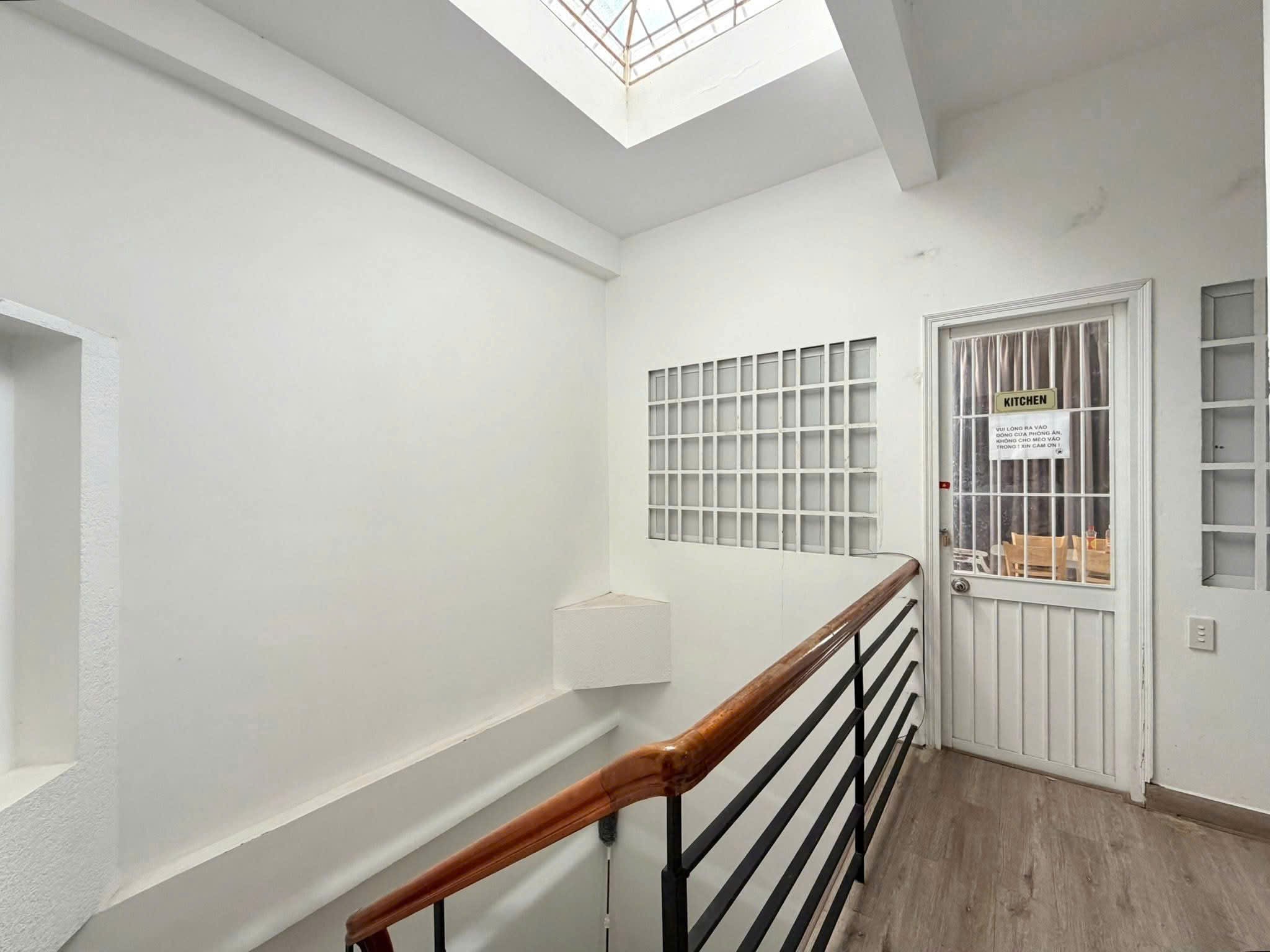 XE TẢI TRÁNH - PHAN VĂN TRỊ BÌNH THẠNH - SÁT VÁCH VINCOM & EMART - NGANG 5M CỰC HIẾM 4