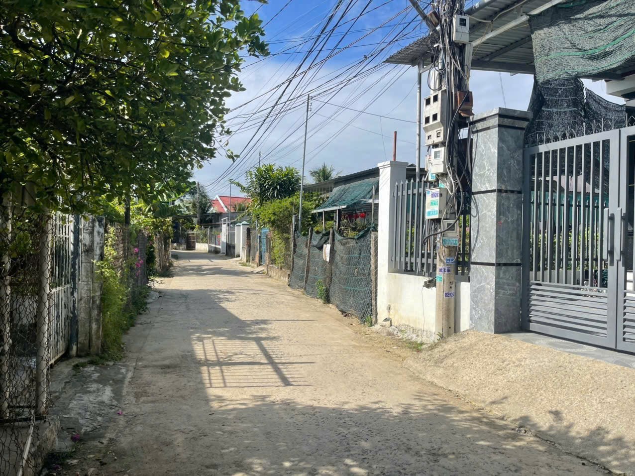 Bán đất Thị Trấn Diên Khánh tổ dân phố Phú Lộc Tây 1 đường thông sát bên Đồng Khởi