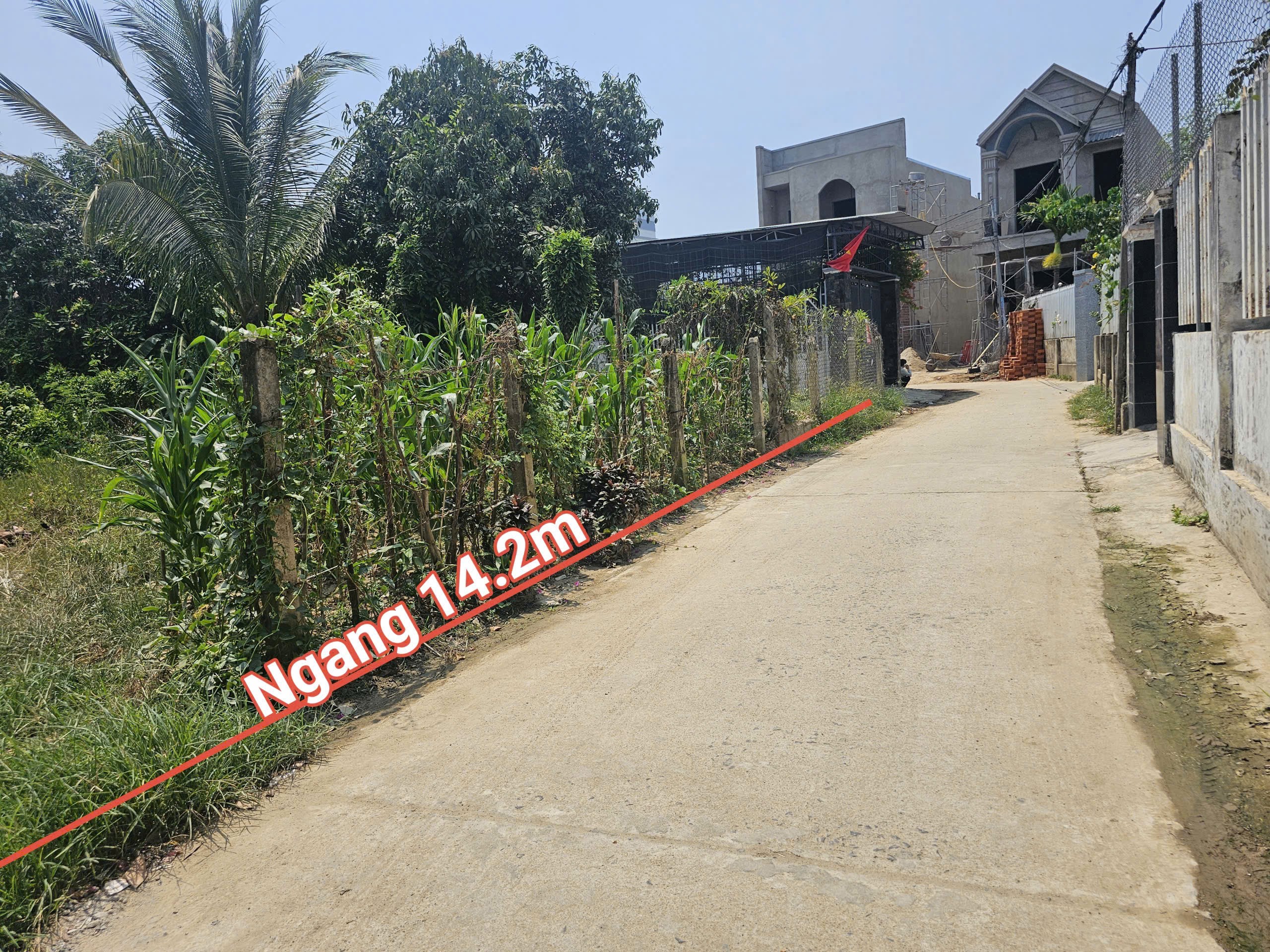 Bán đất Diên Phú thôn 2 đường thông ra Hương Lộ 45 - ngang 14m tách được 2 lô